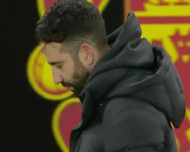 0-3！欧冠又一惨案：这强队换帅后5场0胜+基本无缘晋级，全怪曼联