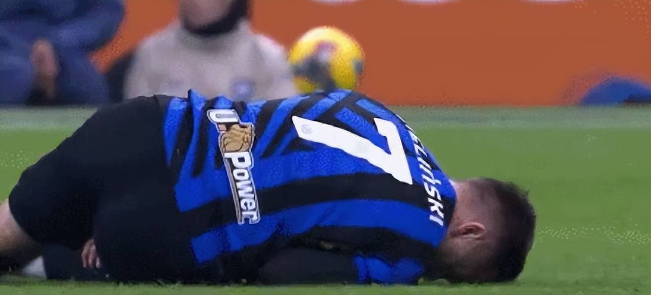 队长大腿疲劳，中路大将小腿重伤，伤情打击再袭小因扎吉